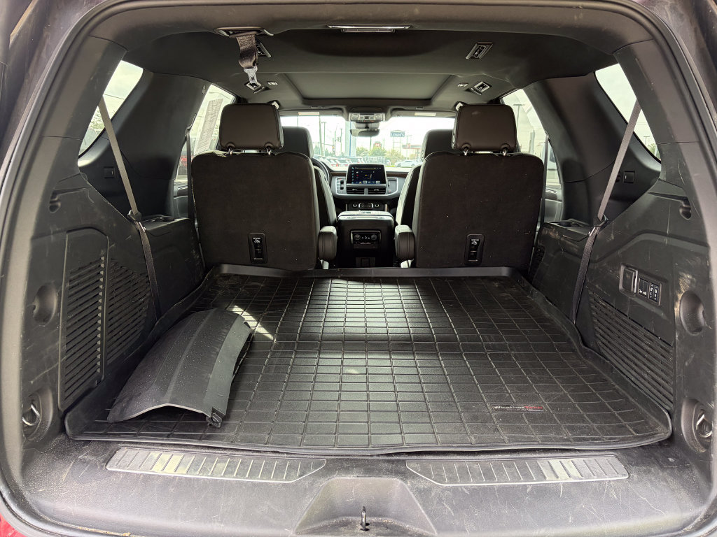 Used 2024 Chevrolet Tahoe High Country AWD/4WD image 14
