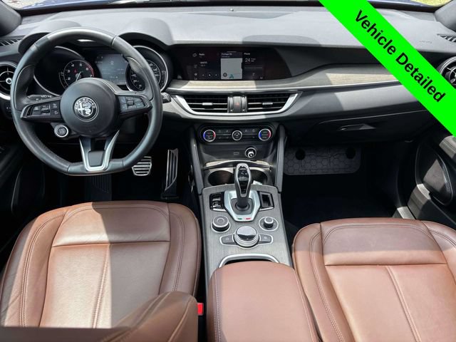 Used 2023 Alfa Romeo Stelvio Ti AWD/4WD image 29