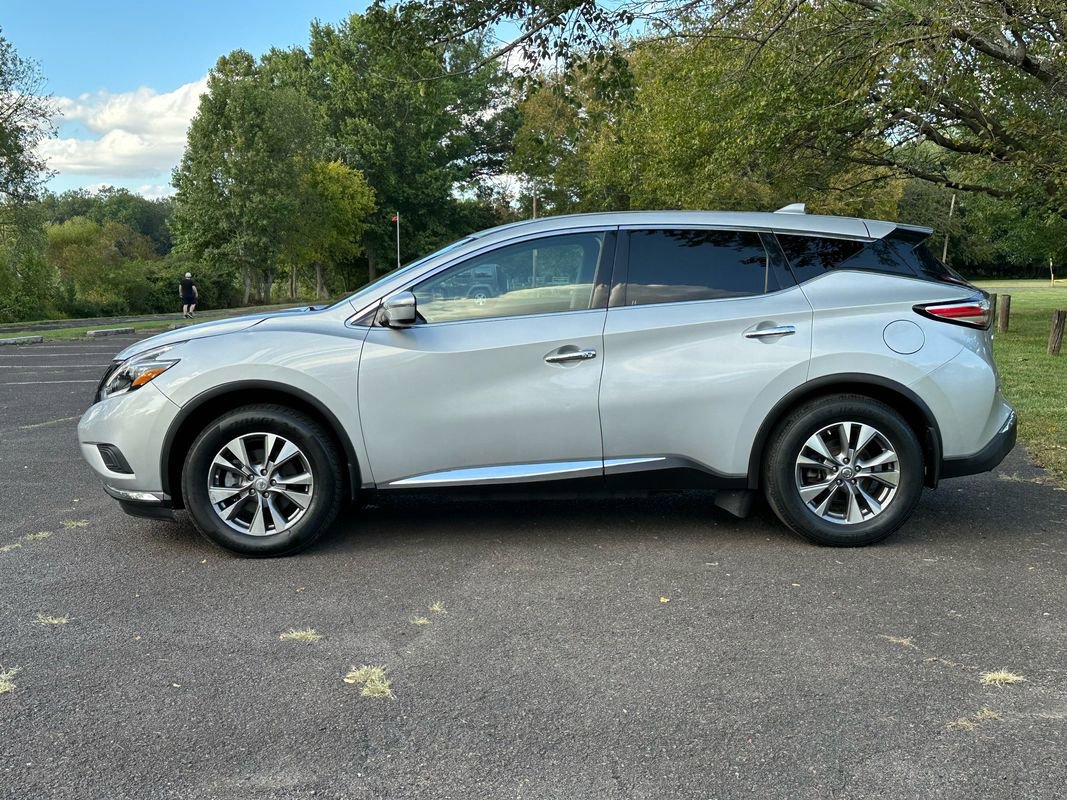 Used 2018 Nissan Murano S image 2