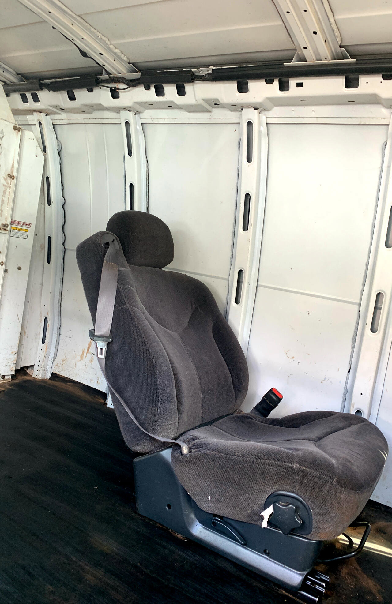 Used 2017 GMC Savana 2500 Extended image 21