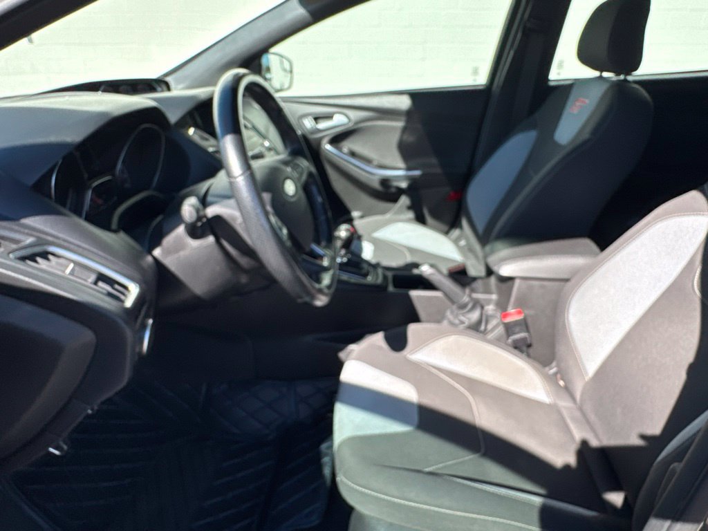 Used 2018 Ford Focus ST FWD image 17