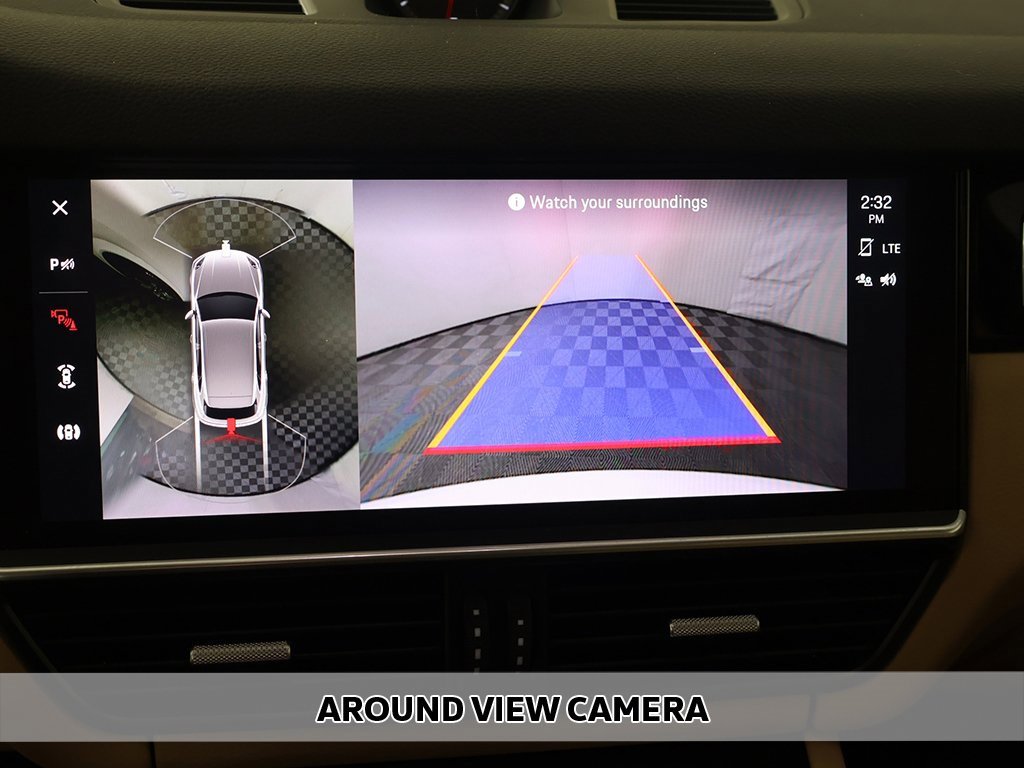 Used 2023 Porsche Cayenne Platinum Edition image 6