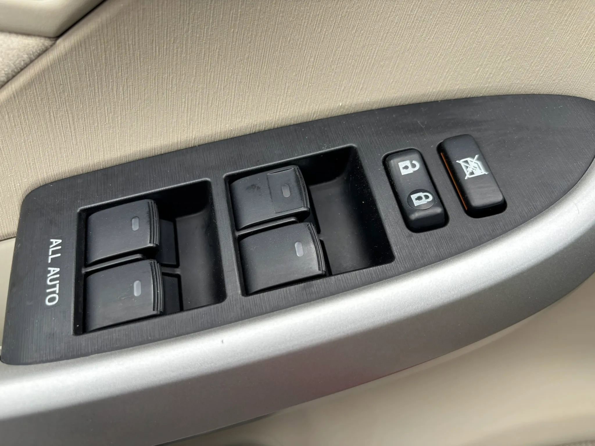 Used 2011 Toyota Prius Two FWD image 13