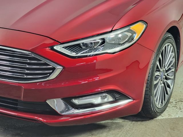 Used 2017 Ford Fusion SE w/ Fusion SE Technology Package FWD image 9