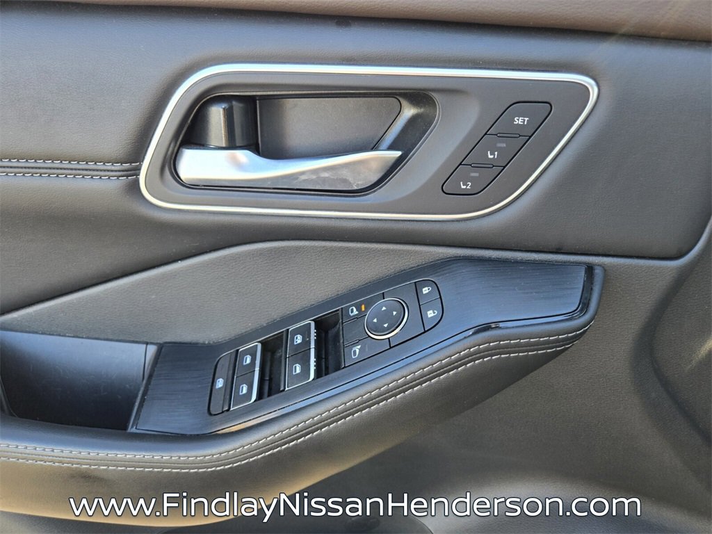 Used 2021 Nissan Rogue SL w/ Premium Package image 21