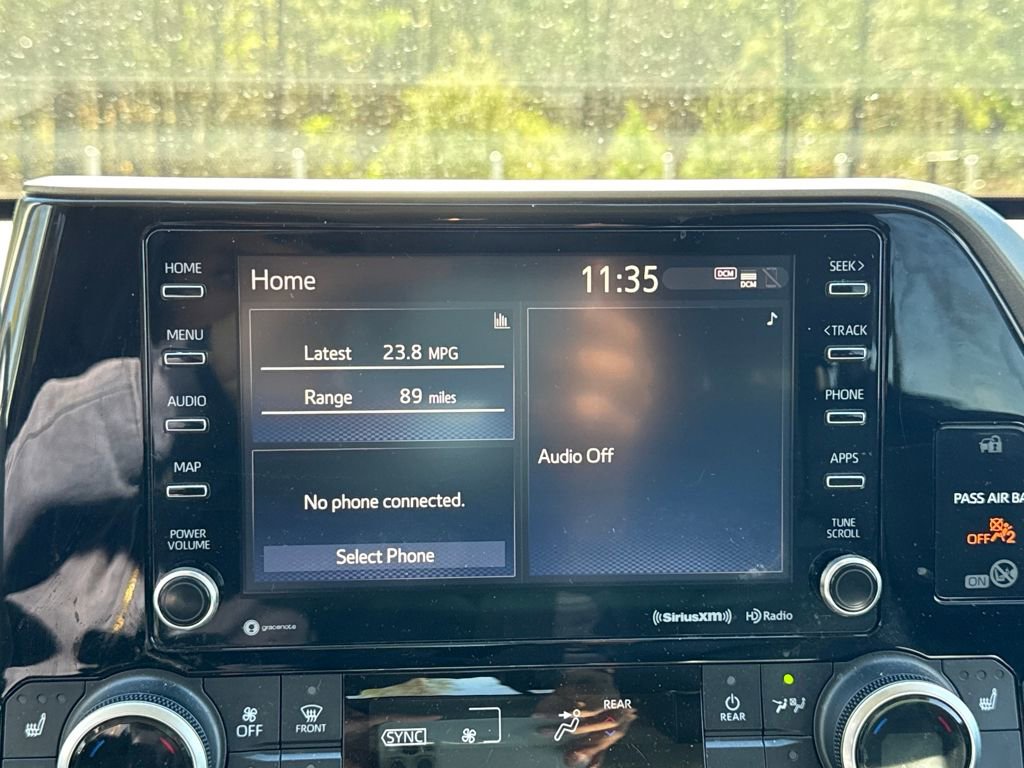 Used 2020 Toyota Highlander XLE image 23