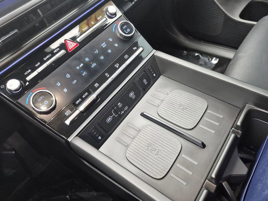 Used 2024 Hyundai Santa Fe Calligraphy image 23