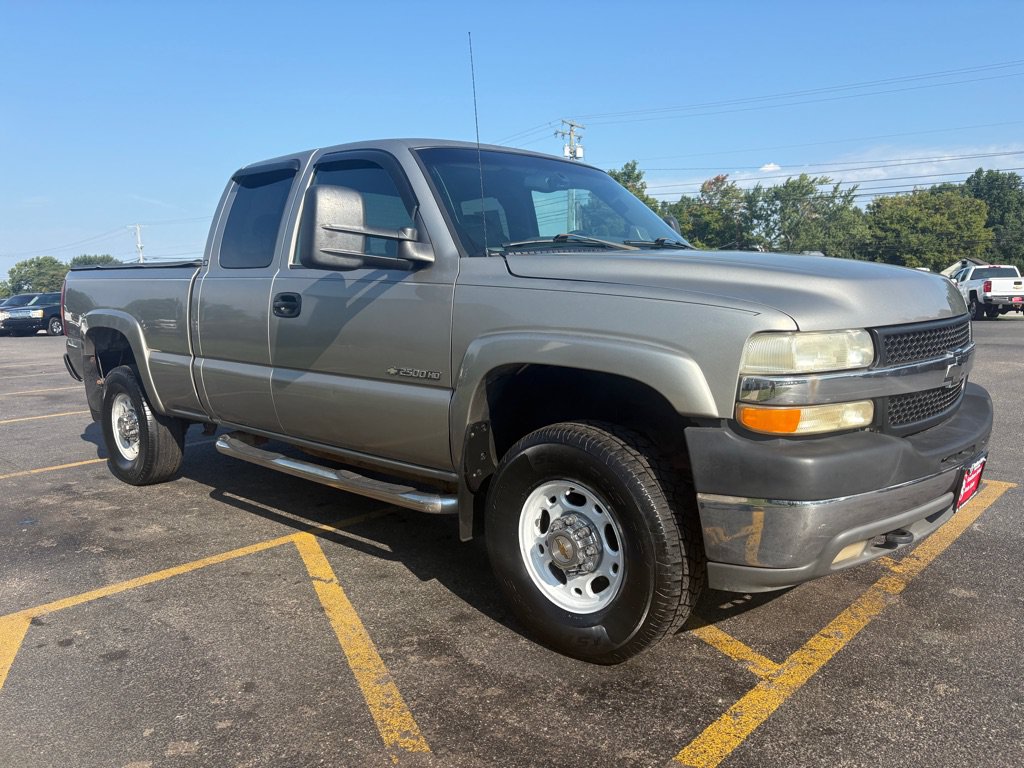 Used 2002 Chevrolet Silverado 2500 LS w/ Snow Plow Prep Pkg AWD/4WD image 4