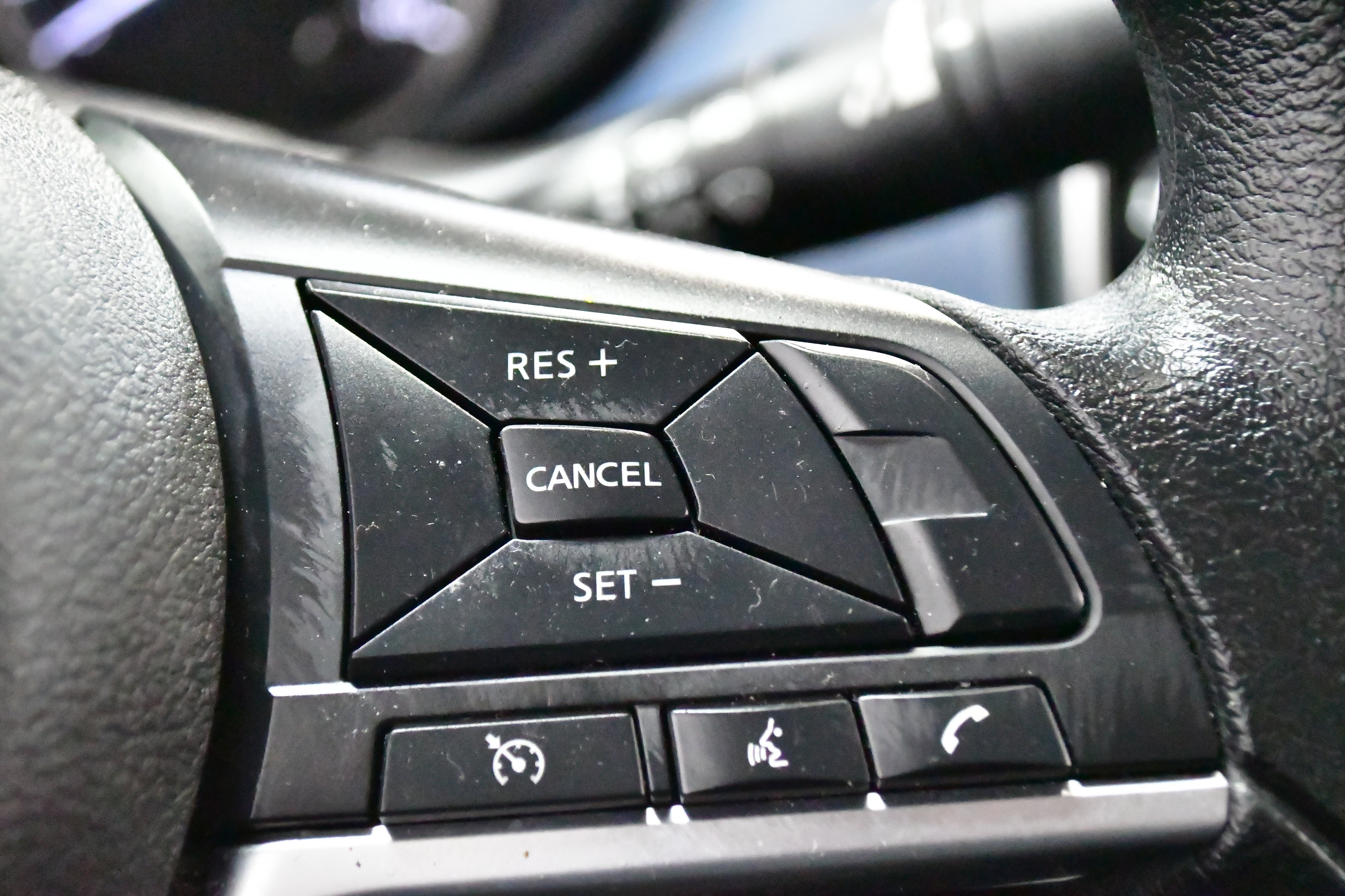 Used 2025 Nissan Versa SV image 22