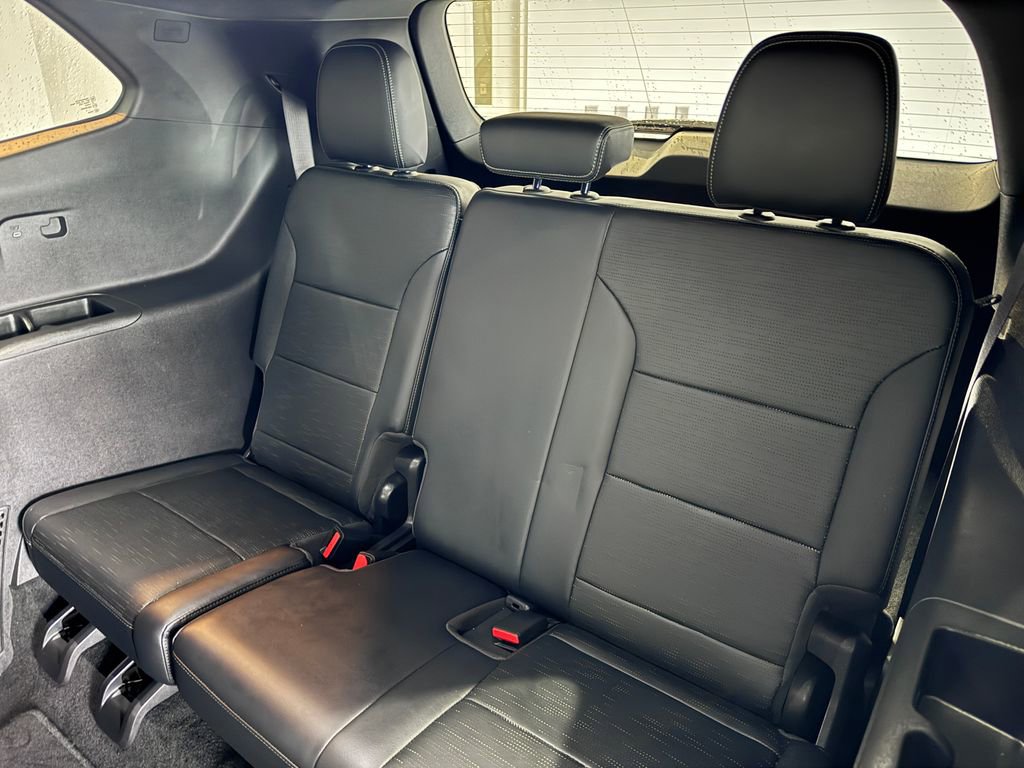 Certified 2025 Buick Enclave Sport Touring image 12