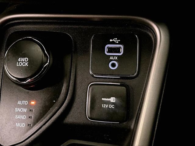 Used 2018 Jeep Compass Latitude w/ Cold Weather Group AWD/4WD image 31