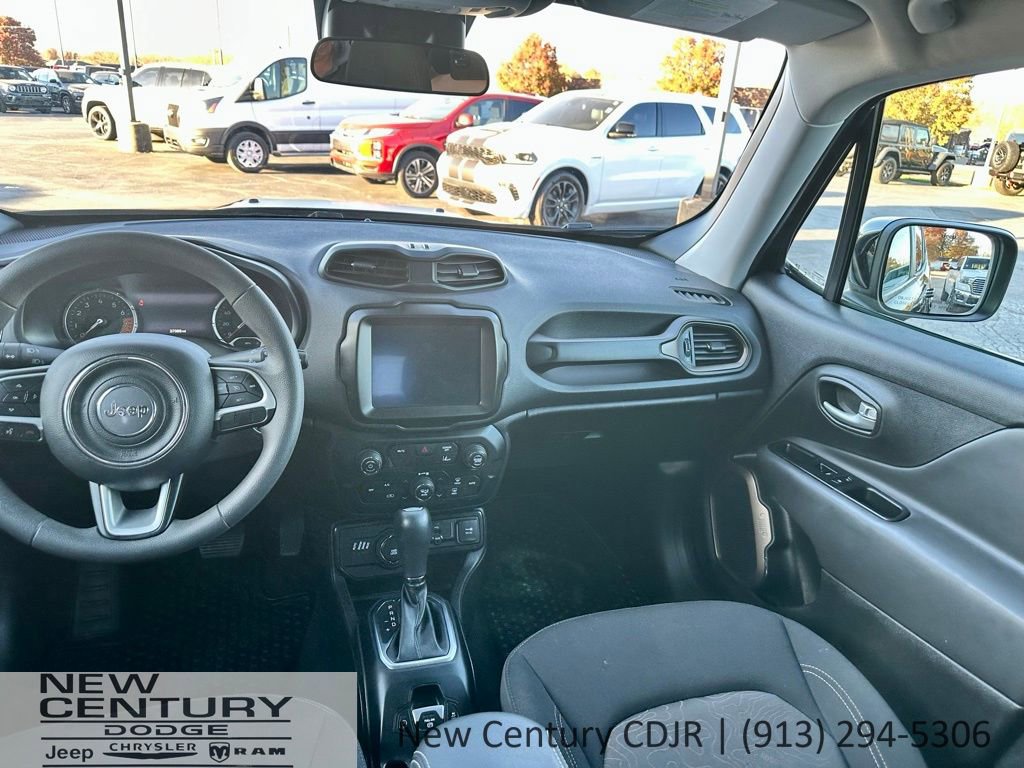 Used 2023 Jeep Renegade Latitude image 19