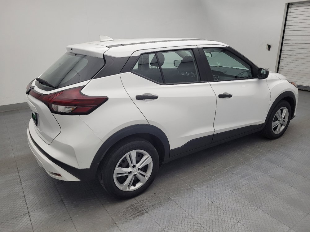 Used 2022 Nissan Kicks S FWD image 10