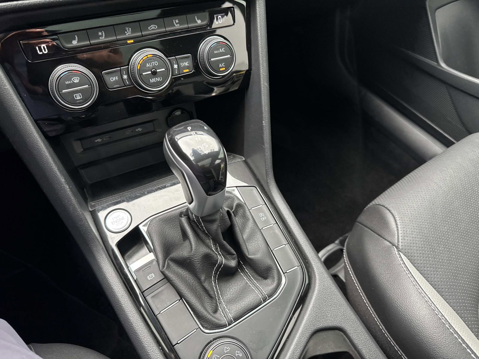 Certified 2023 Volkswagen Taos SEL image 24