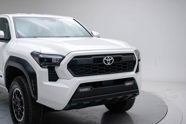 Used 2024 Toyota Tacoma TRD Off-Road AWD/4WD image 10
