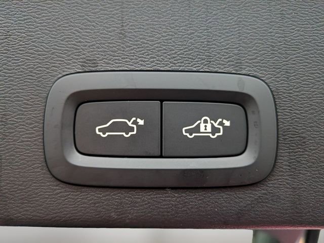 Used 2026 Volvo XC40 B5 Plus w/ Protection Package Premier image 29