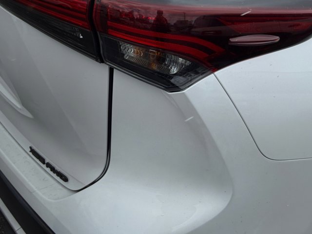 Certified 2024 Toyota Highlander XSE image 17