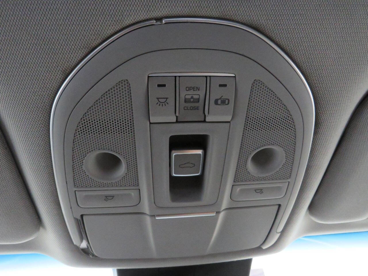 Used 2015 Hyundai Genesis 3.8 w/ Option Group 04 image 27