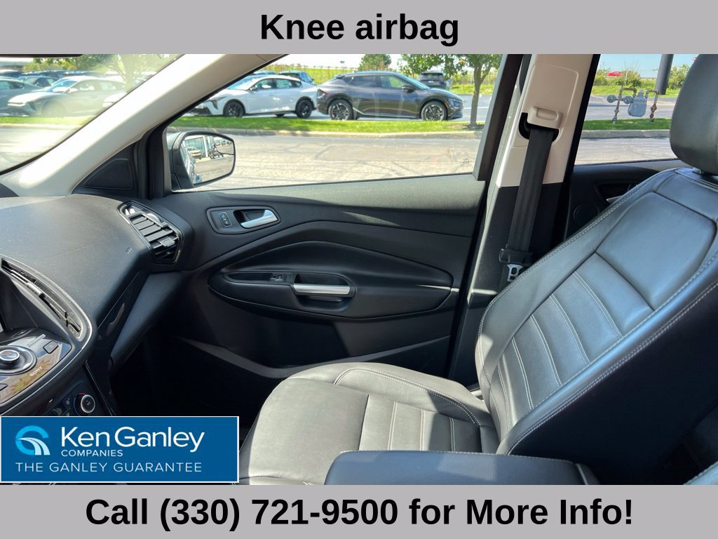 Used 2019 Ford Escape Titanium AWD/4WD image 38