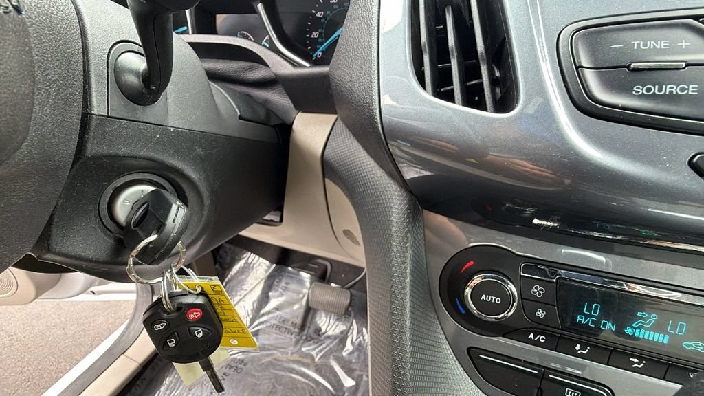Used 2018 Ford Transit Connect Titanium FWD image 17