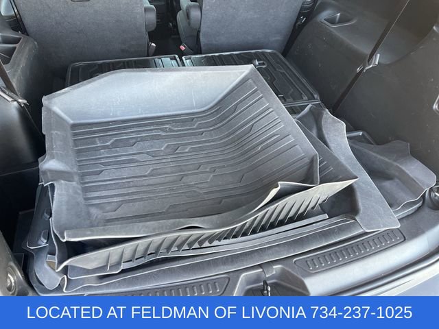 Certified 2023 GMC Acadia SLE w/ Driver Convenience Package image 33