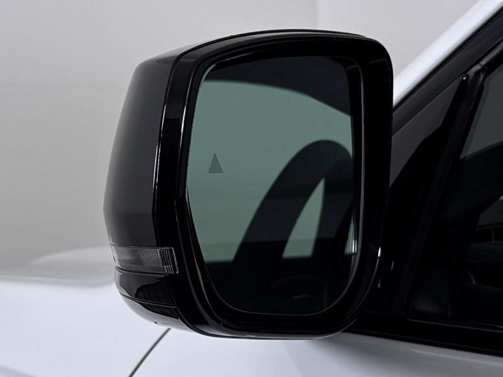 New 2025 Jeep Grand Cherokee Altitude image 27