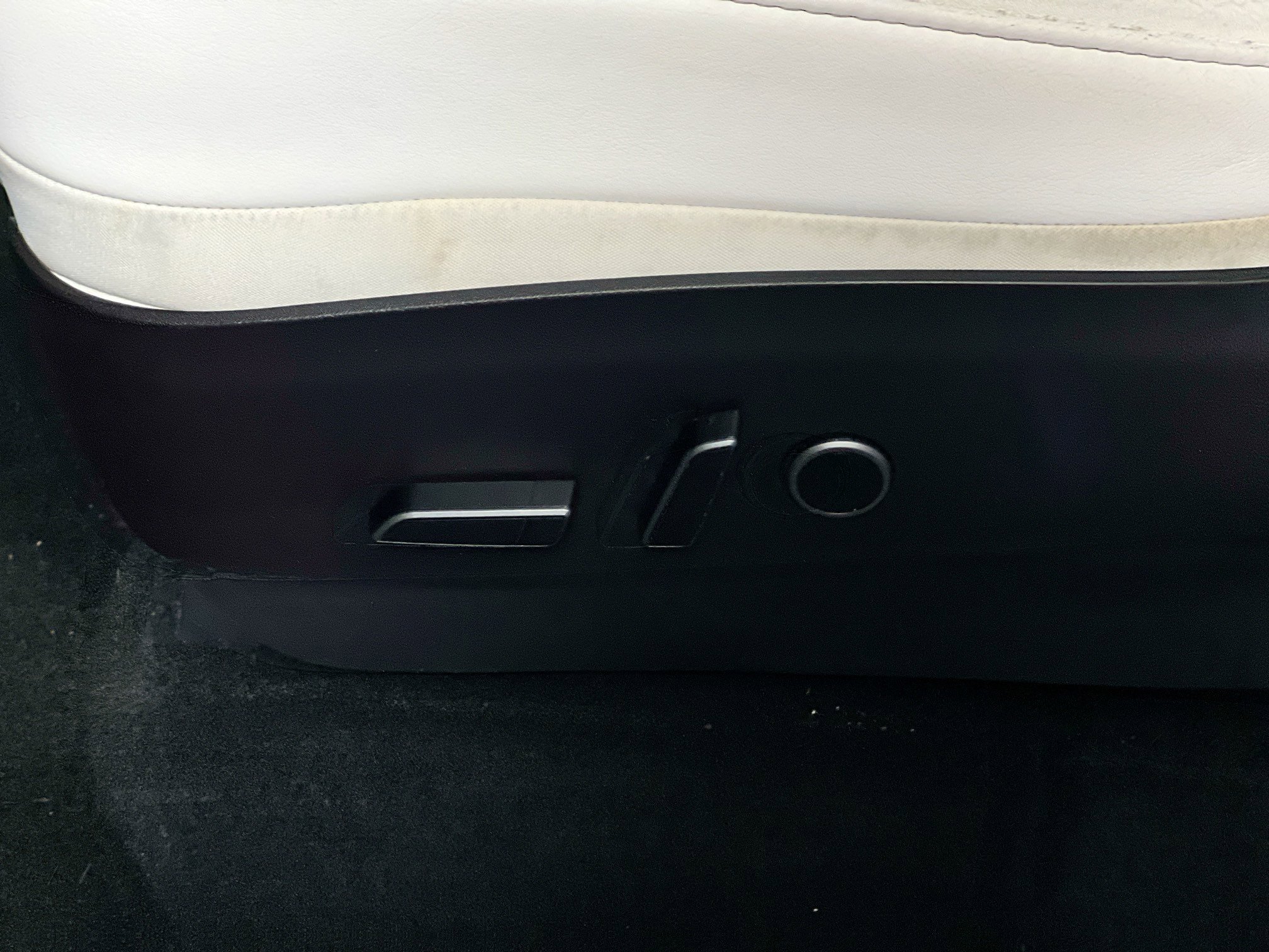 Used 2022 Tesla Model Y Performance image 15