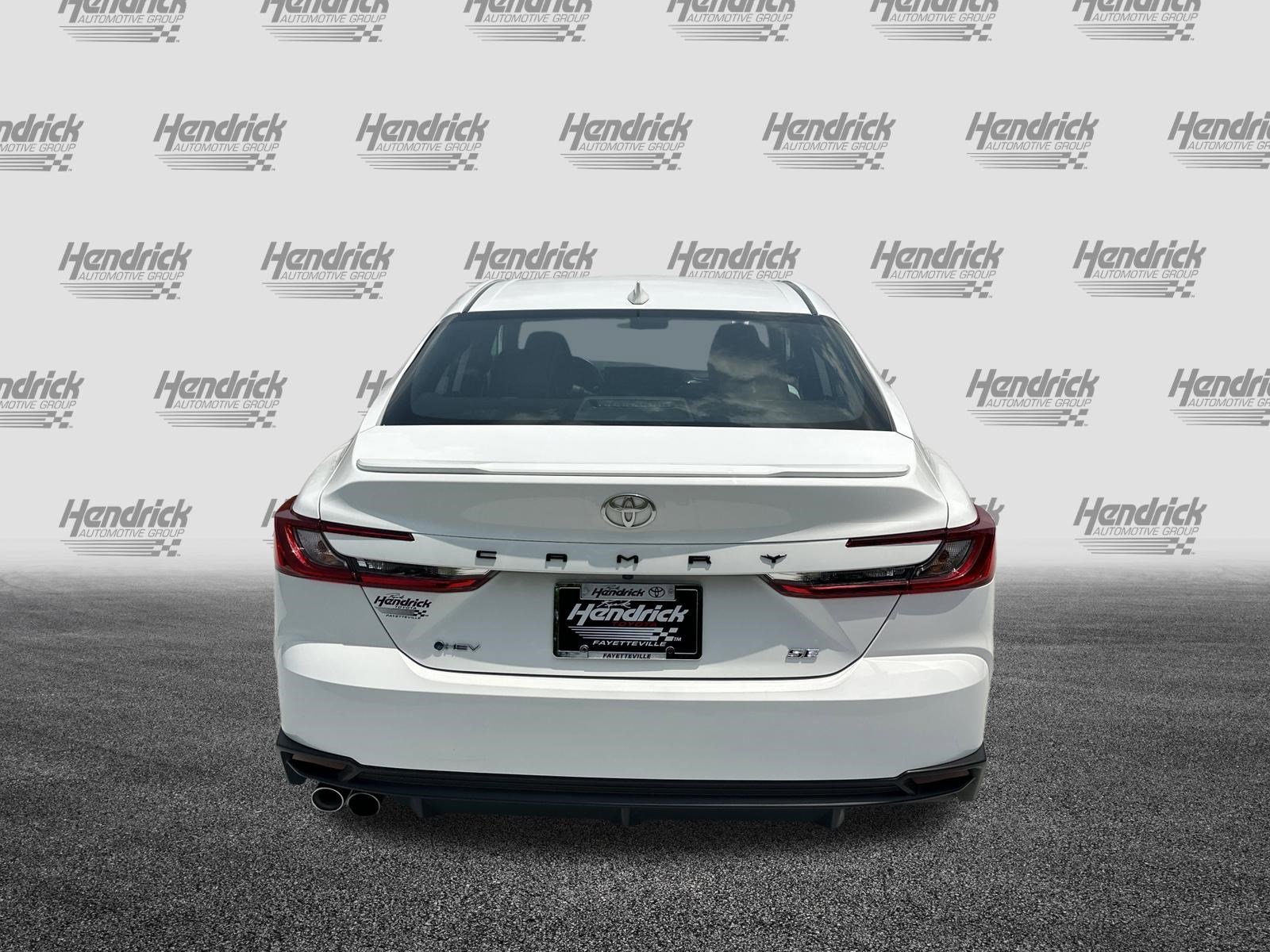 Used 2025 Toyota Camry SE FWD image 9