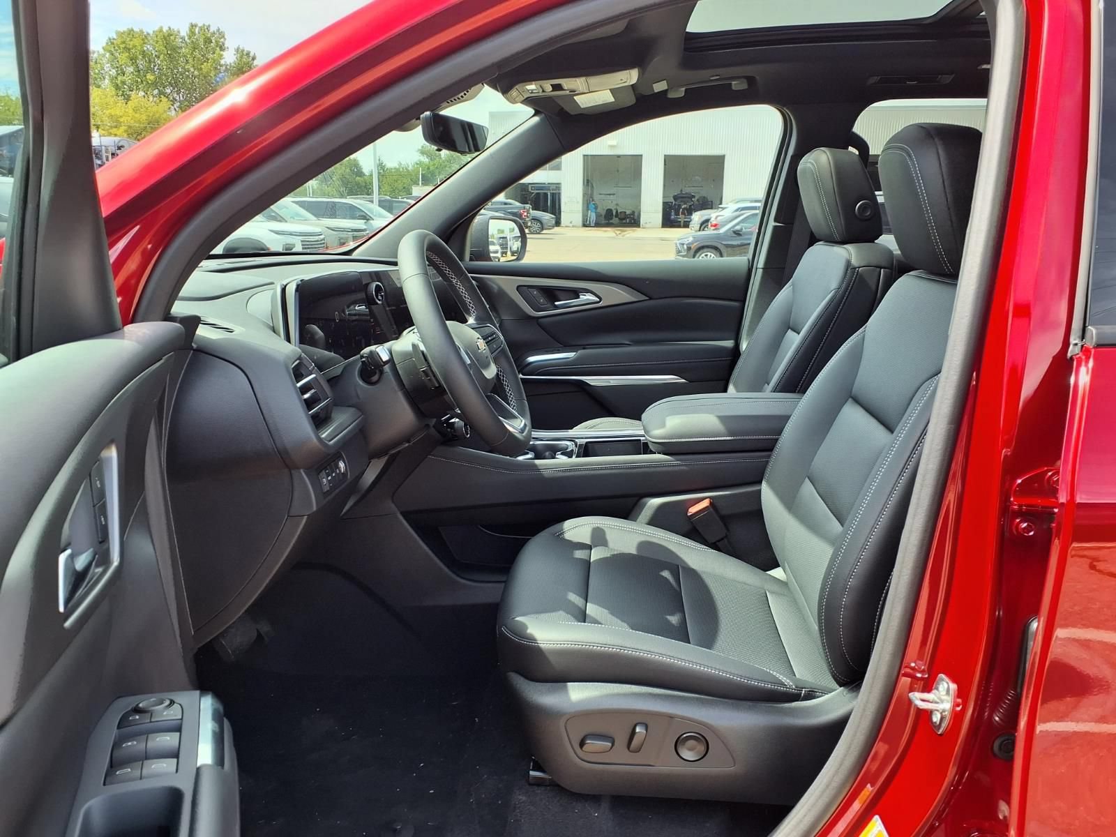 New 2027 Chevrolet Traverse LT w/ Sun and Wheel Package AWD/4WD image 12
