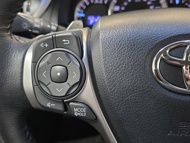 Used 2012 Toyota Camry SE w/ Leather Pkg FWD image 16