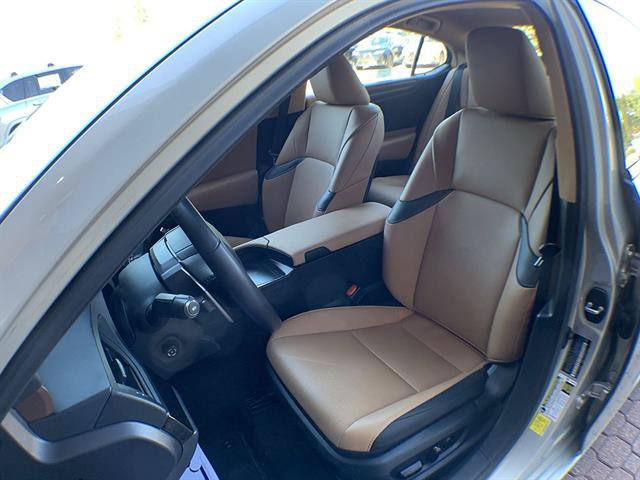 Certified 2025 Lexus ES 300h w/ Premium Package FWD image 11