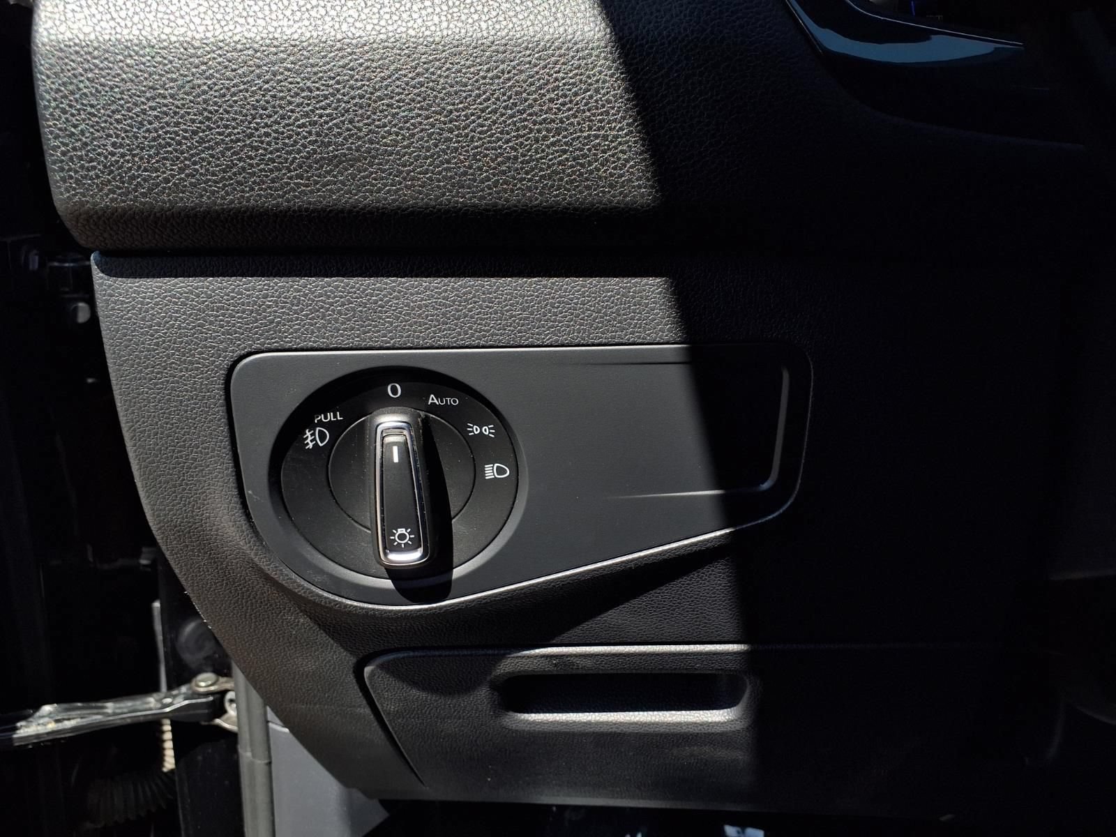 Used 2019 Volkswagen Tiguan SEL Premium AWD/4WD image 15