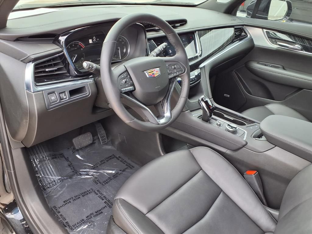 Used 2025 Cadillac XT6 Premium Luxury FWD image 18