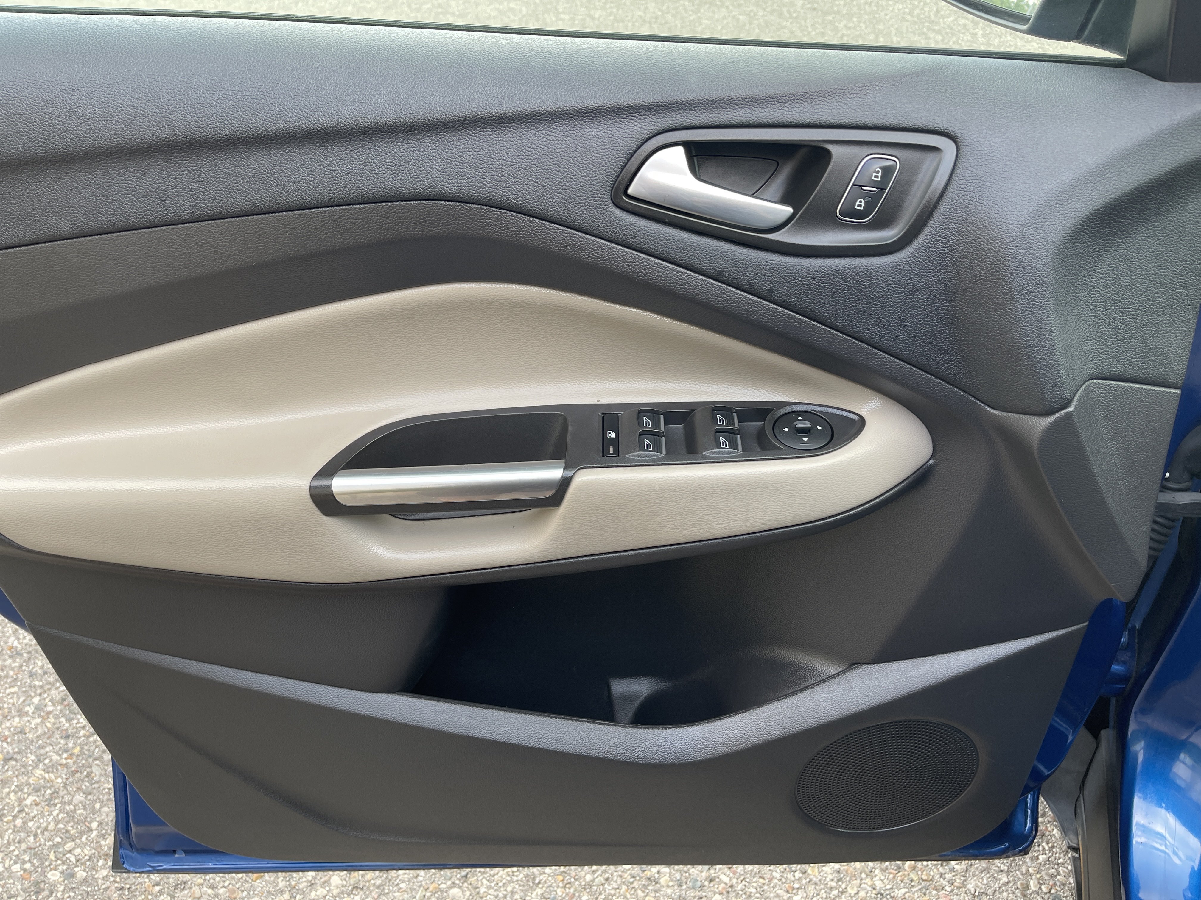 Used 2019 Ford Escape SEL AWD/4WD image 12