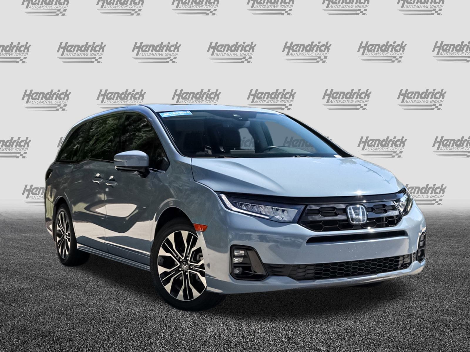 Used 2025 Honda Odyssey Elite image 2