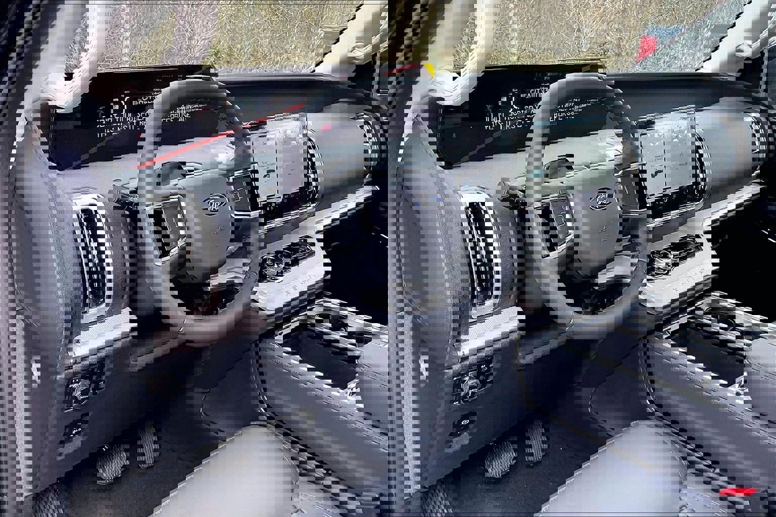 New 2026 Ford Expedition Active image 6