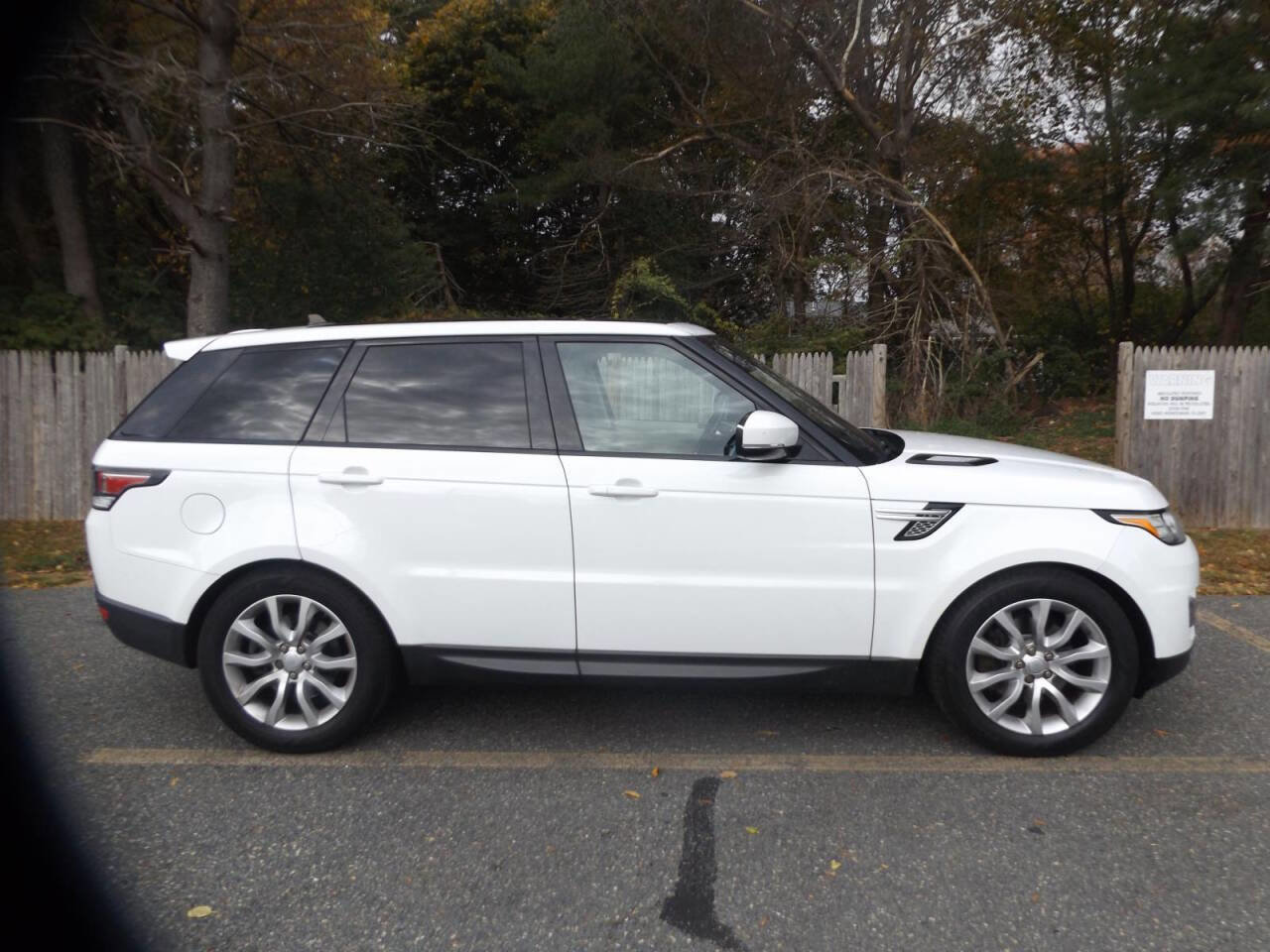 Used 2016 Land Rover Range Rover Sport HSE image 6