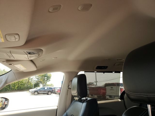 Used 2022 Chrysler Pacifica Touring-L FWD image 17