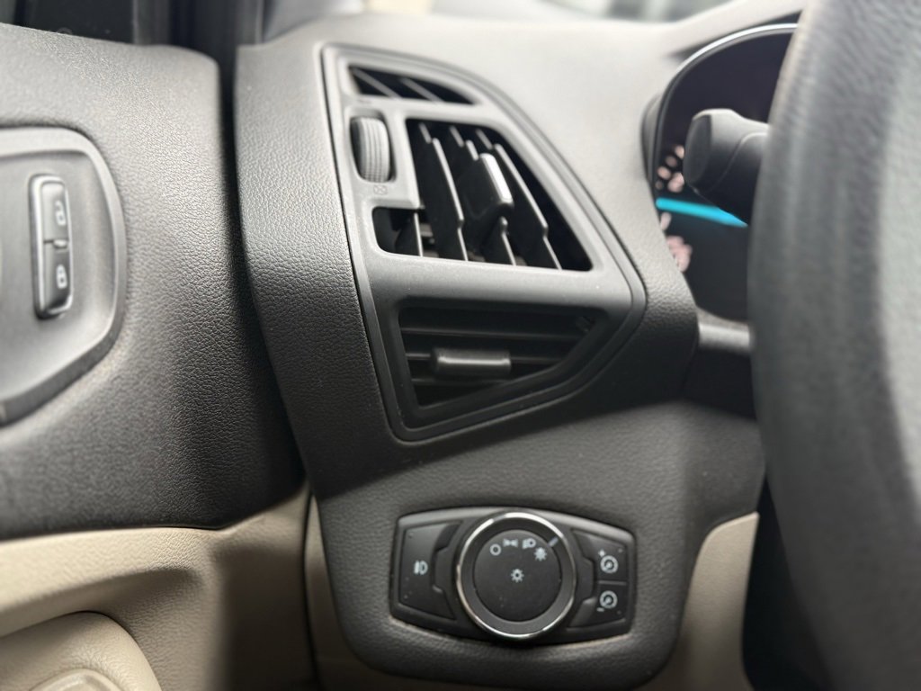 Used 2024 Ford Escape Platinum image 30