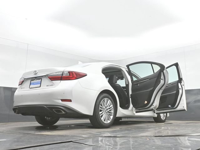 Used 2016 Lexus ES 350 w/ Premium Package w/Wood Trim FWD image 52