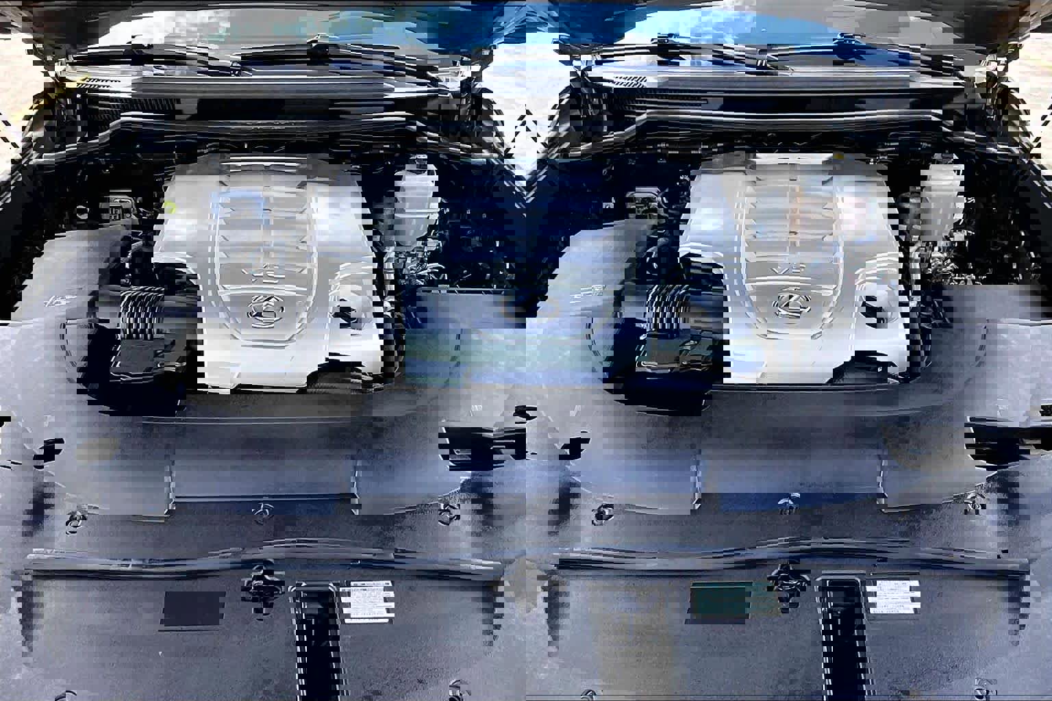 Used 2019 Lexus LX 570 4WD w/ Luxury Package image 31