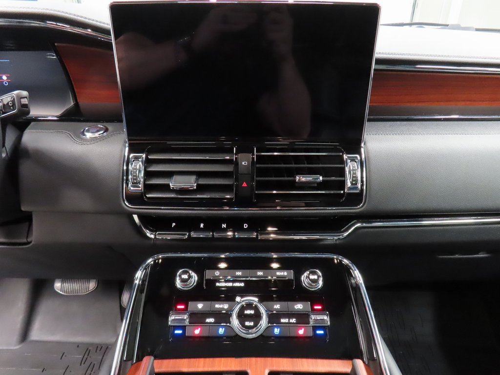 Used 2024 Lincoln Navigator L Reserve w/ Equipment Group 201A image 14