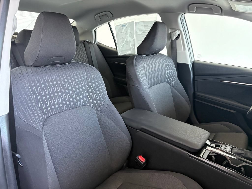 Used 2025 Toyota Camry LE FWD image 37