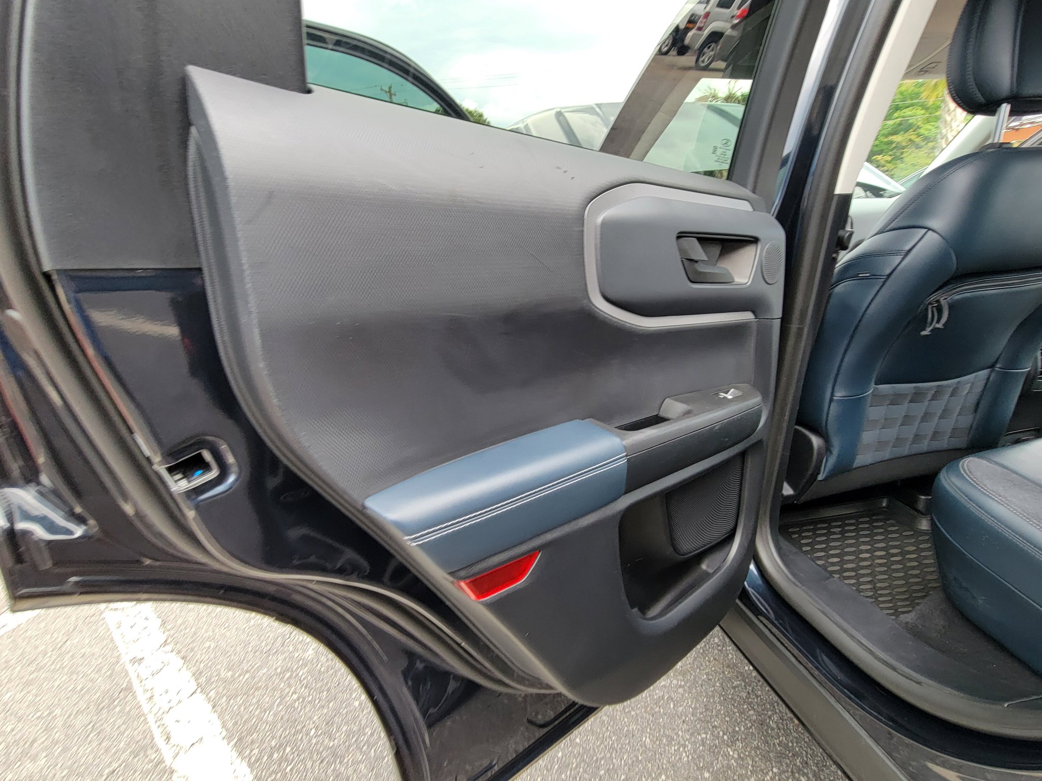 Used 2021 Ford Bronco Sport Outer Banks w/ Outer Banks Package (96D) image 34