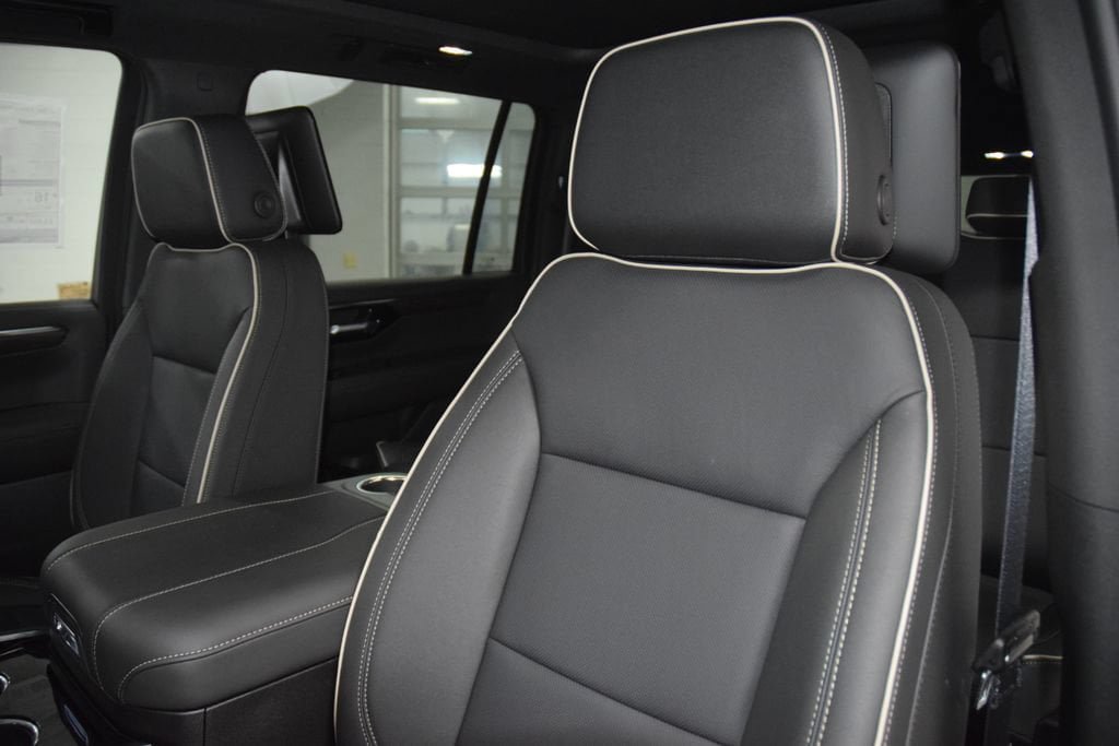 New 2026 Chevrolet Suburban Premier AWD/4WD image 42