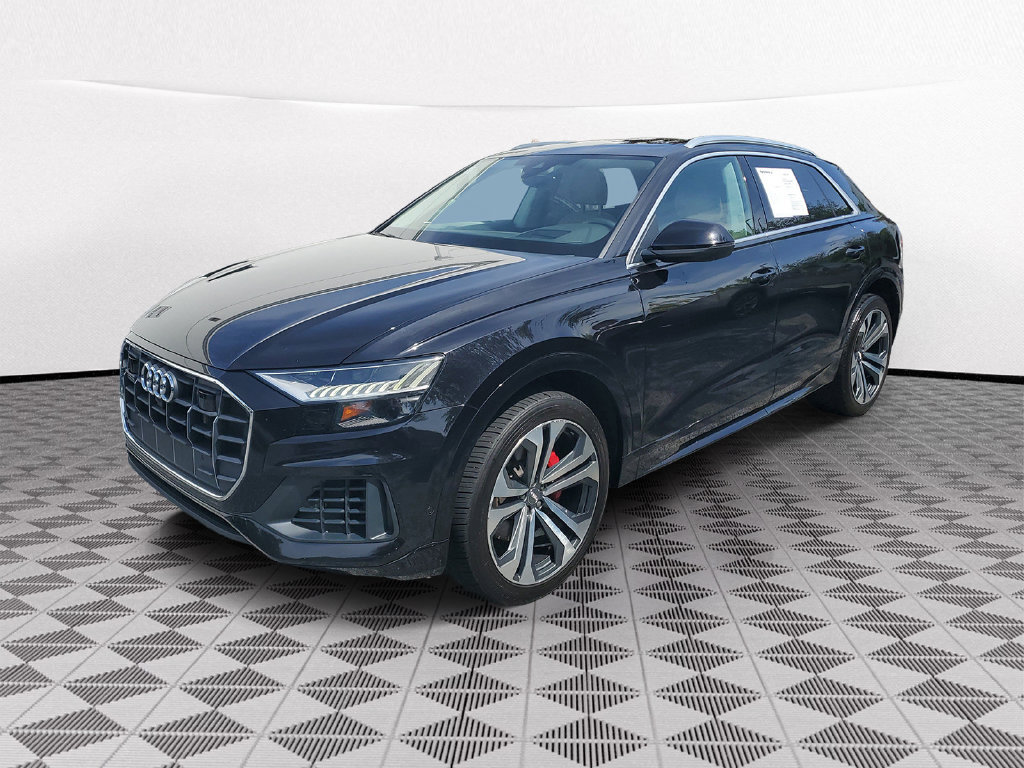 Used 2019 Audi Q8 Prestige w/ Luxury Package AWD/4WD image 3