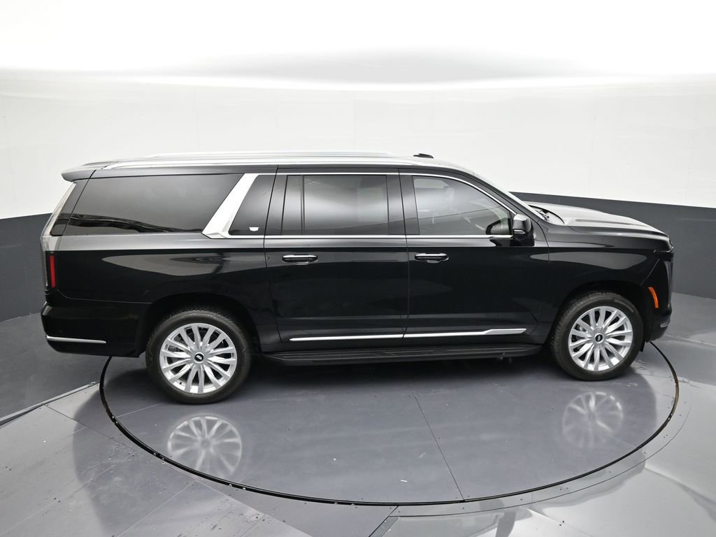 Certified 2025 Cadillac Escalade ESV Luxury image 17