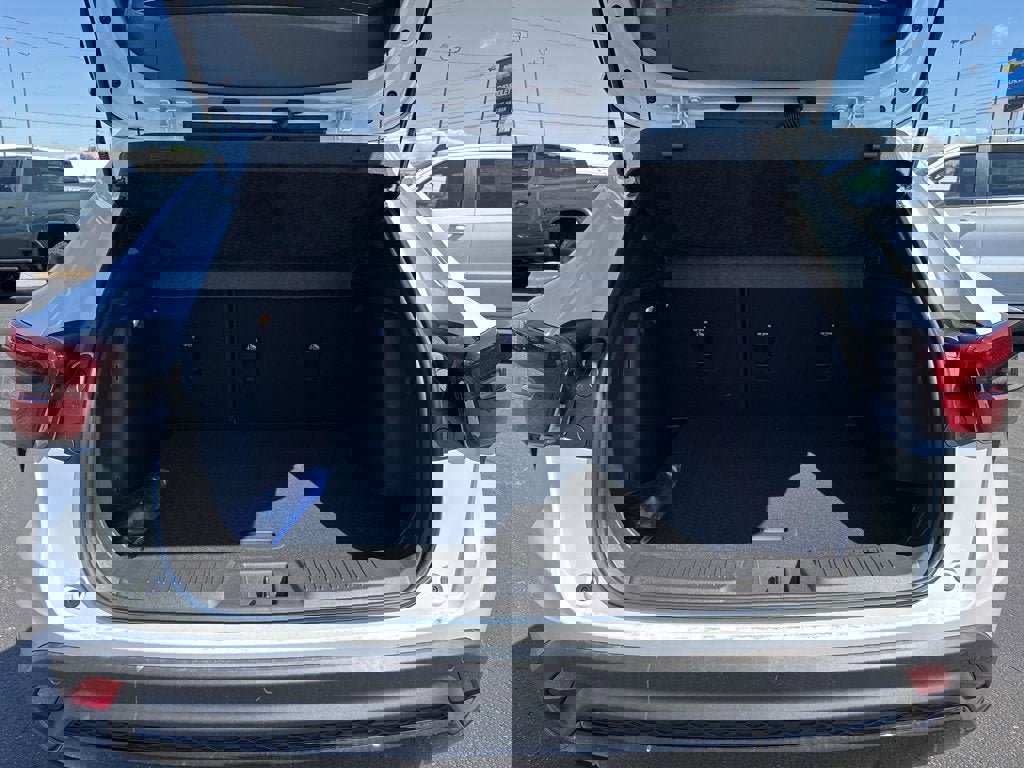 New 2025 Chevrolet Trax RS w/ Driver Confidence Package image 16