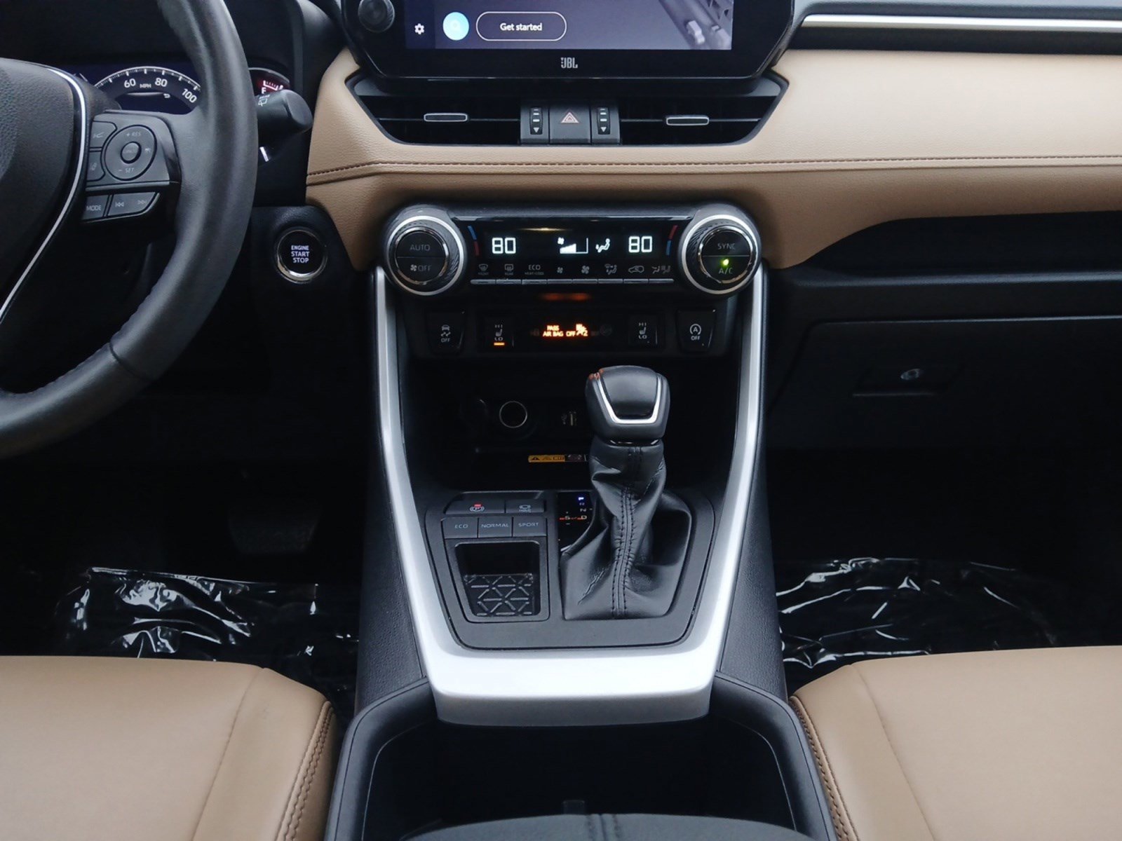 Used 2023 Toyota RAV4 XLE Premium image 11