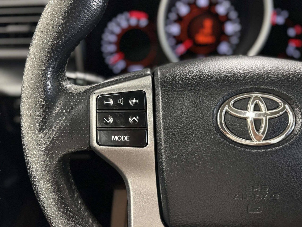 Used 2012 Toyota 4Runner Limited AWD/4WD image 28